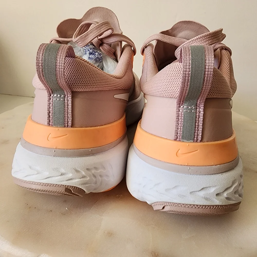 Nike Womens React Miler Running Shoe Cw1778-602 Size 6 Champagne/White/Orange
